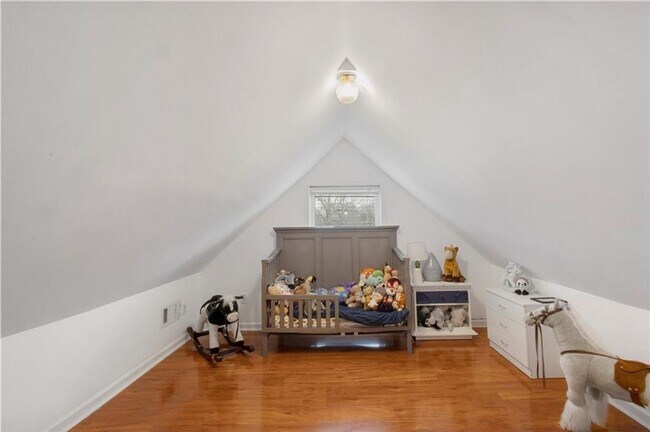 Building Photo - Cozy 4 Bed, 3 Bath Home Near Downtown Opelika!