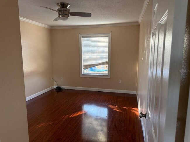 Building Photo - 3208 Fairfield Dr