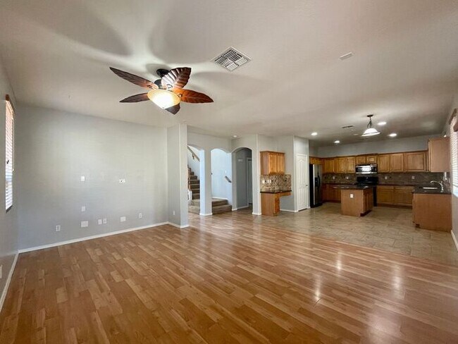 Building Photo - COMING SOON- Beautiful 2 Story Home, 5 Bed, 3 Bath in Gilbert, AZ