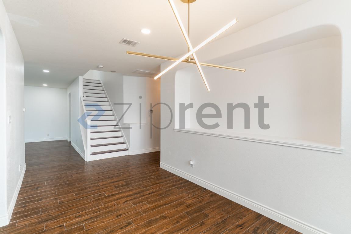 Building Photo - Unit