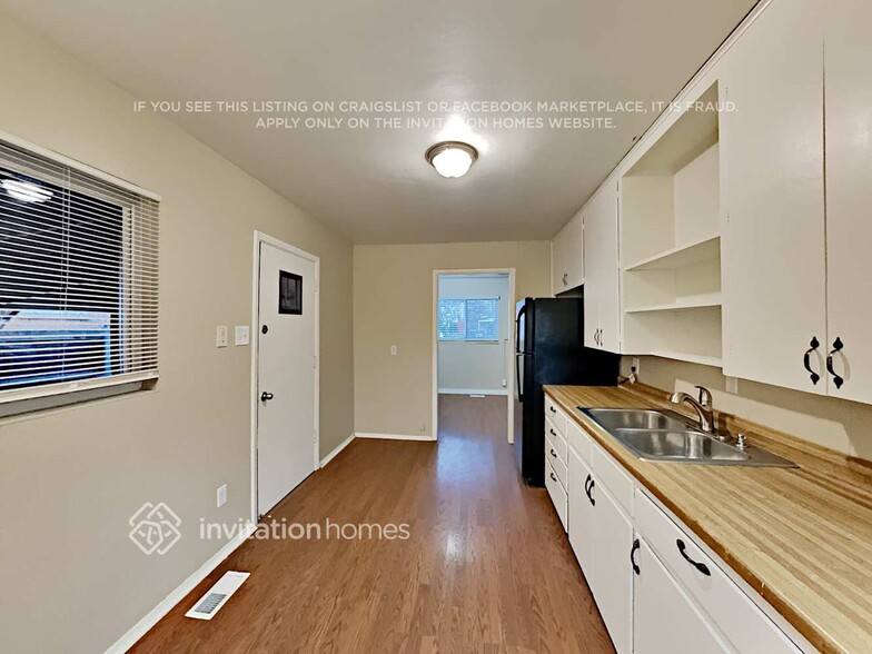 Building Photo - 9240 Wigham St