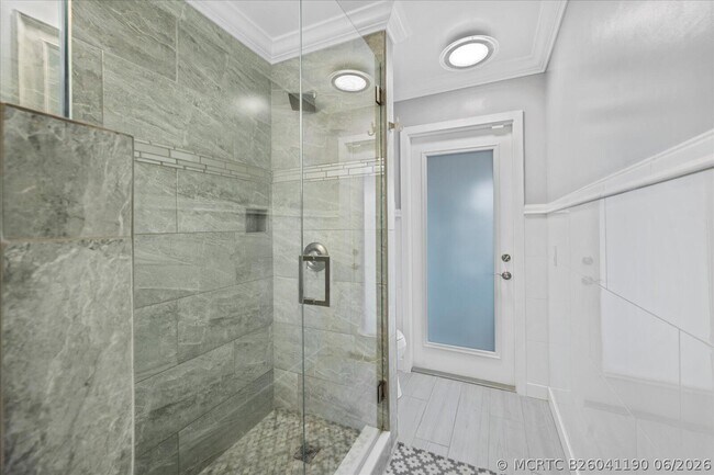 Building Photo - 1654 Farmington Cir