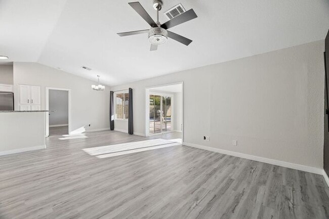 Building Photo - 1057 S Jamaica Way