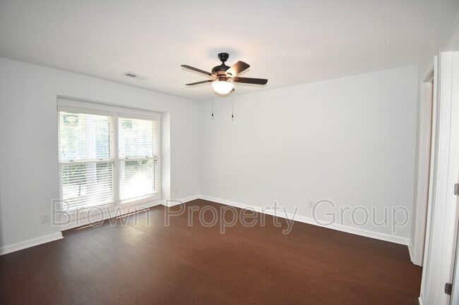 Building Photo - 1816 Tryon Dr