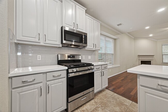 Building Photo - 24406 Ranchwood Springs Ln