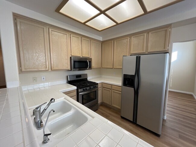 Building Photo - Encounter the ultimate luxury living experience with this 4-bedroom, 2197 sq ft house