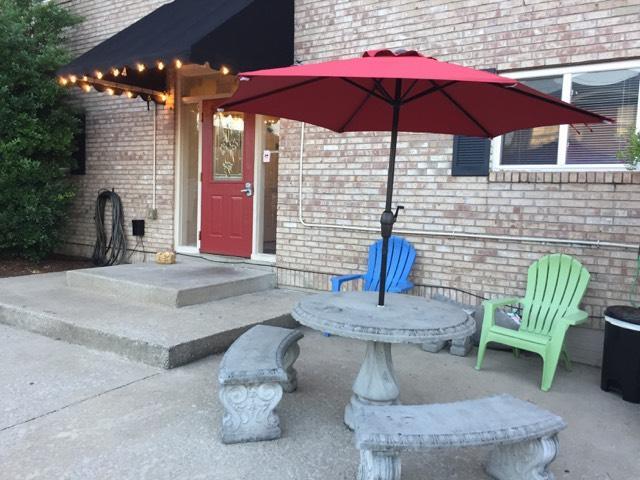 Building Photo - 164 Lakeshore Drive