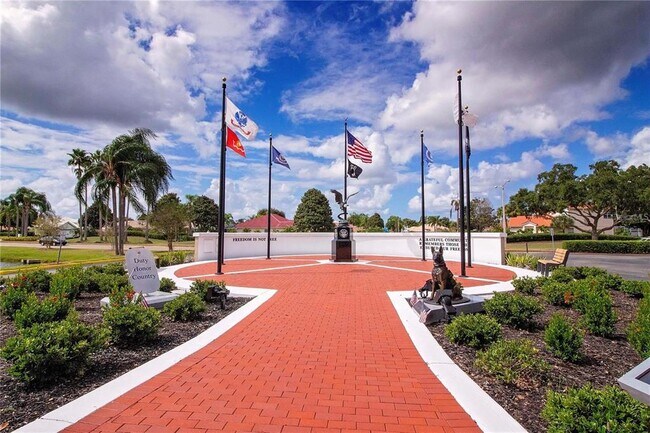 Building Photo - 2421 E Del Webb Blvd