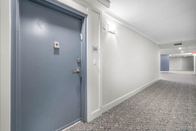 Building Photo - 3546 S Ocean Blvd