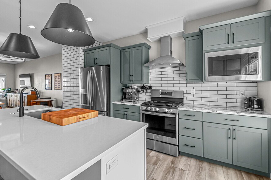 Building Photo - 1024 Dubs Dr
