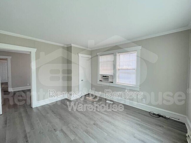 Building Photo - 220 Glendale Ave