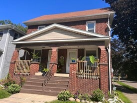 Building Photo - 1425 Marcy St