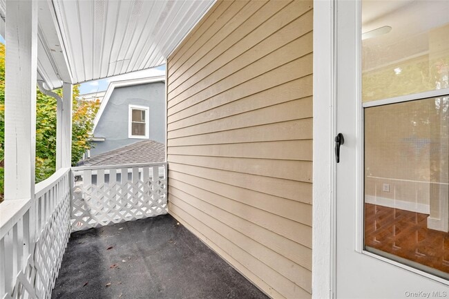 Building Photo - 41 Saratoga Ave