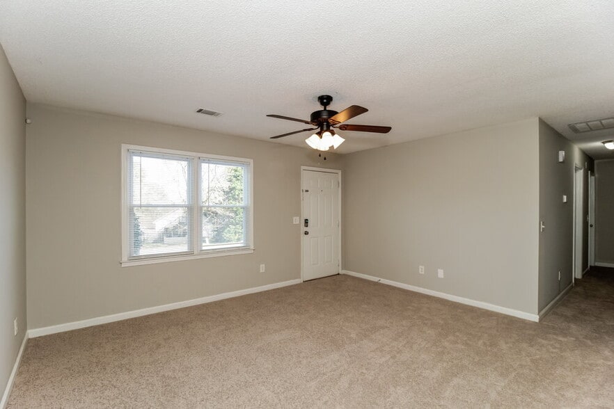 Building Photo - 13 Habersham Cir NE