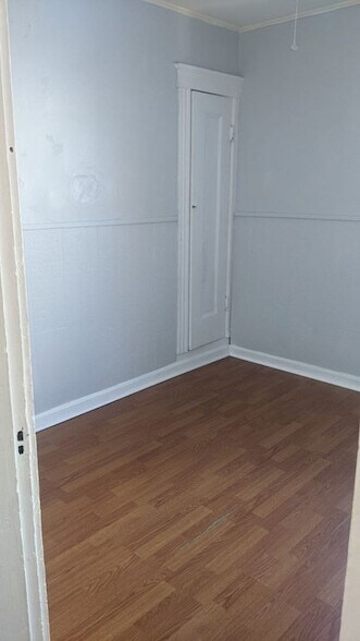Building Photo - 137 Cedar St