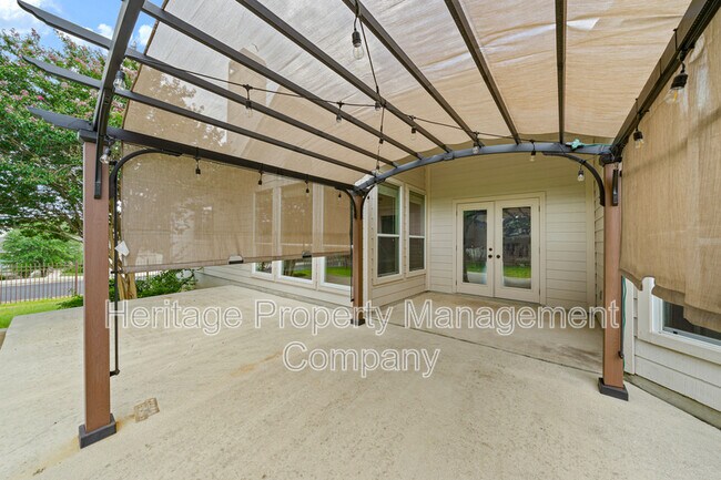 Building Photo - 8627 Magdalena Run