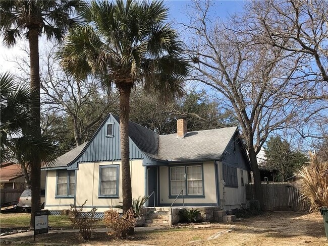 Building Photo - 510 Harvey St
