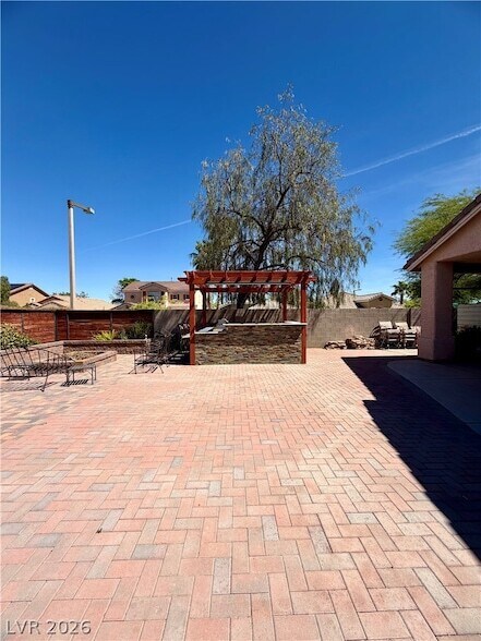 Building Photo - 10652 Angel Dreams Ave