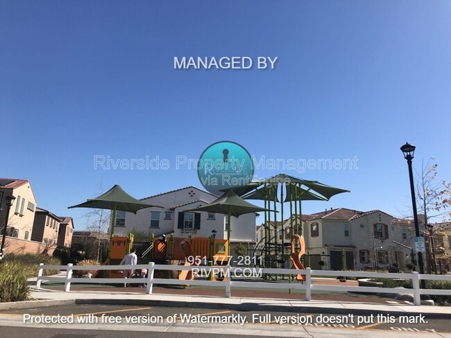 Building Photo - 14552 Sienna Pl