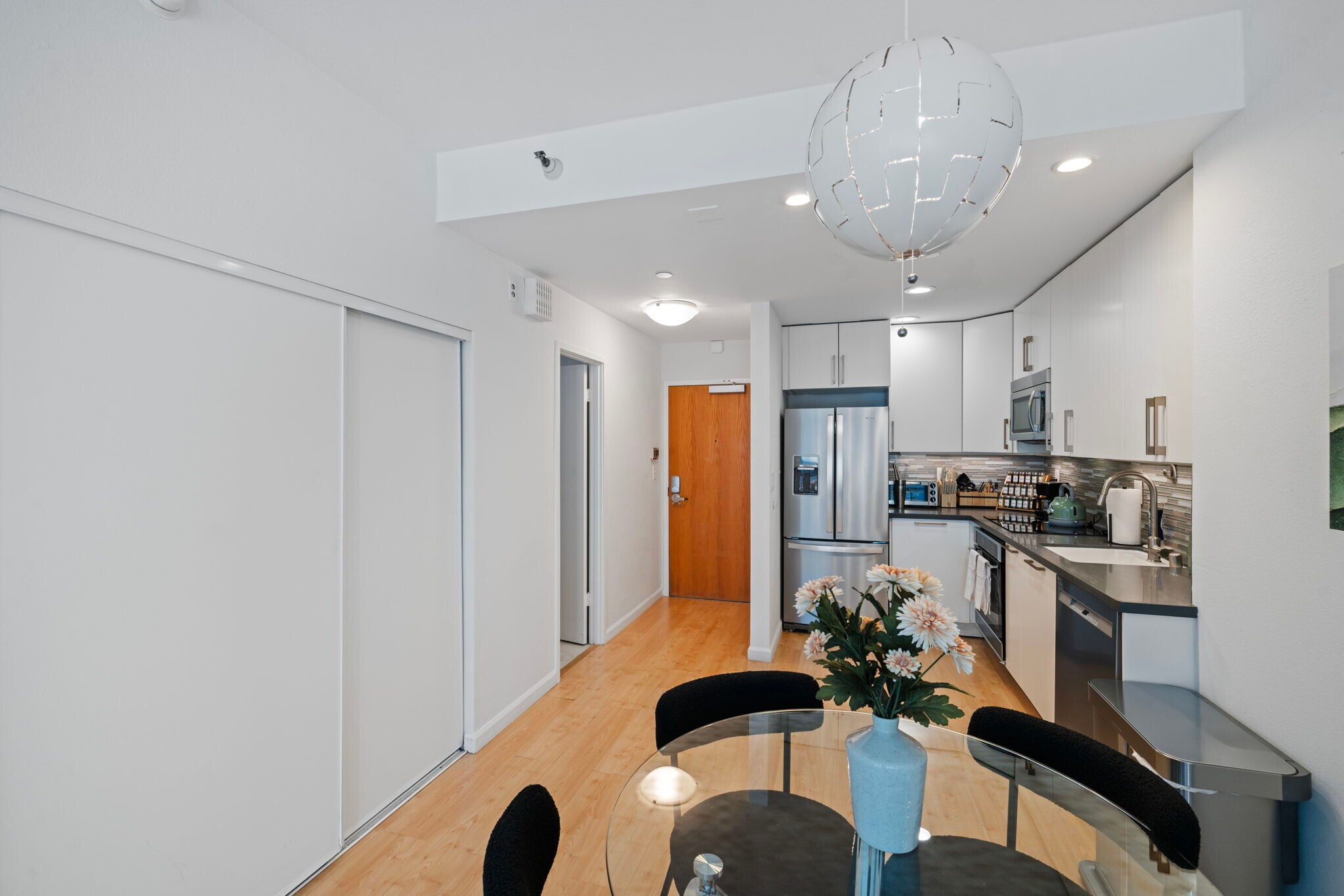 Building Photo - 1 Daniel Burnham Court