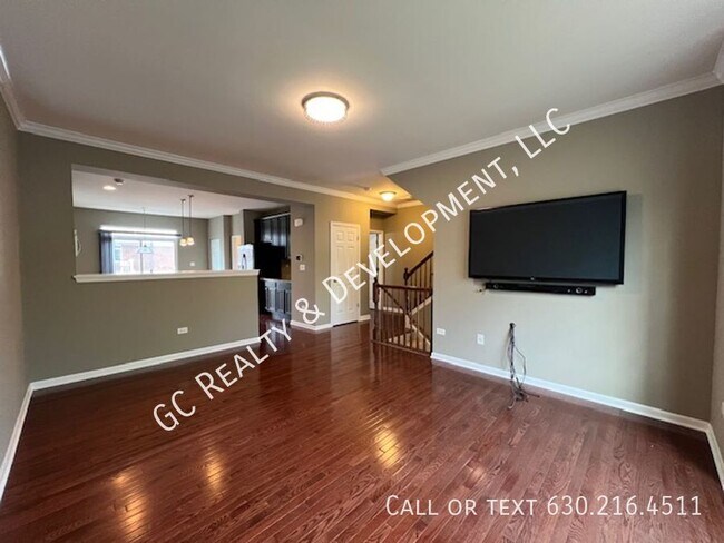 Building Photo - 2522 Dunraven Ave