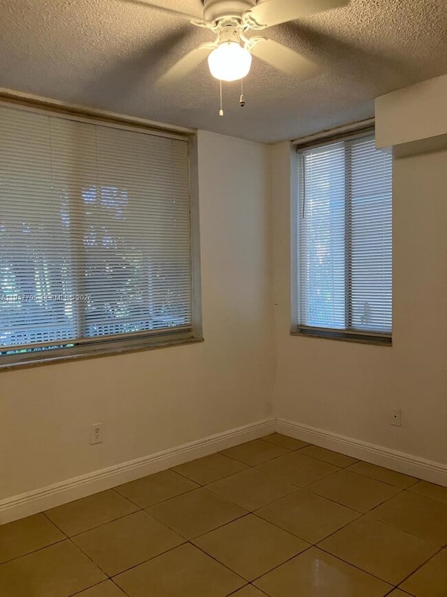 Building Photo - 4035 W McNab Rd