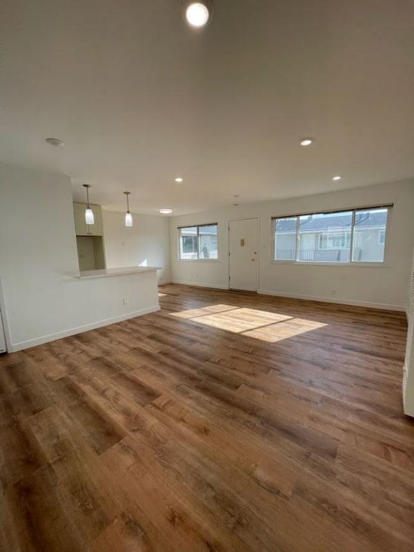 Building Photo - 1205 Geraldine Way