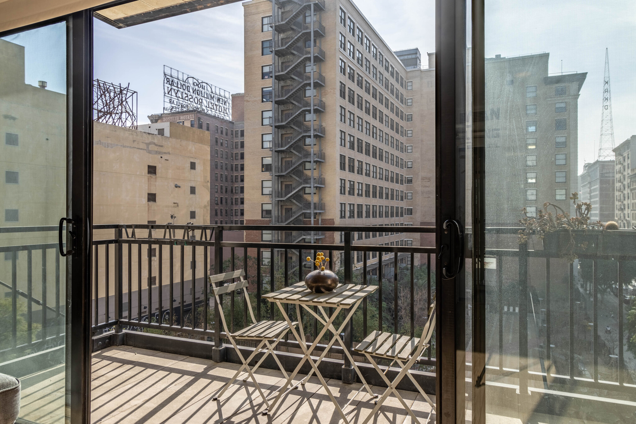 Balcony #1 - pan left - 416 S Spring St