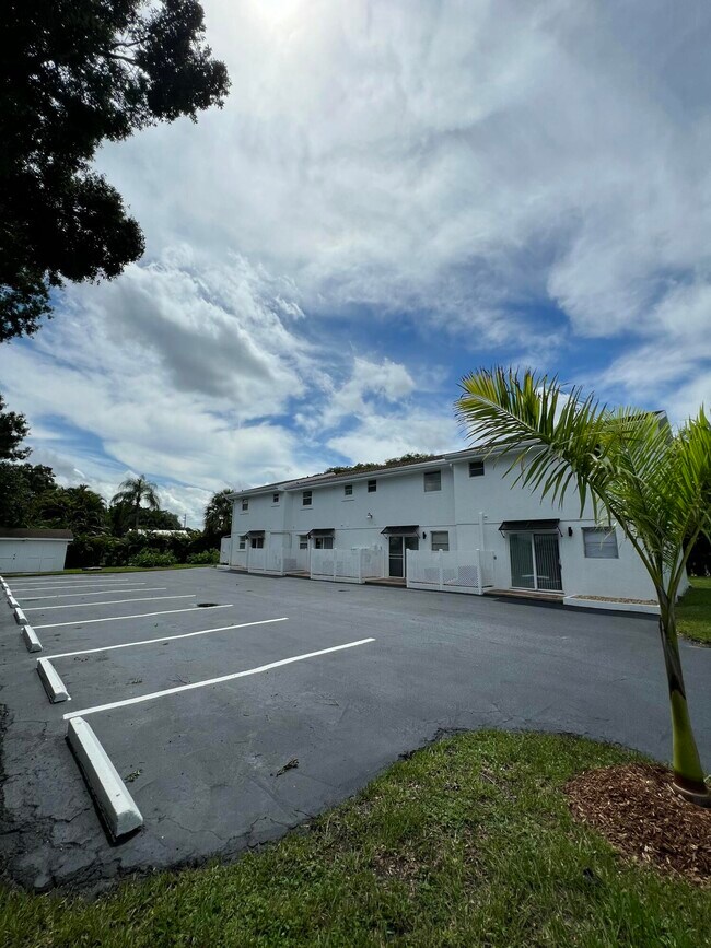 Building Photo - 2819 SW Cornell Ave