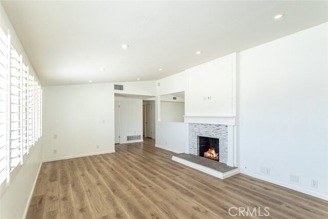 Building Photo - 1704 Labrador Dr