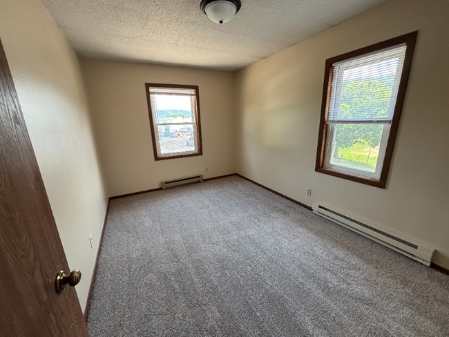 Building Photo - 950 49th Ave