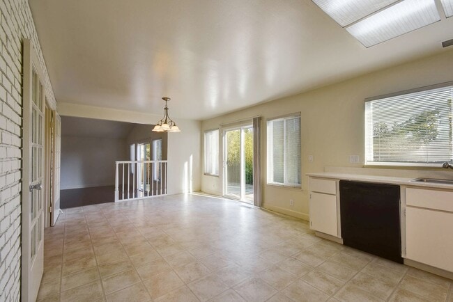 Building Photo - Single Family Home in the Heart of Santa Clara