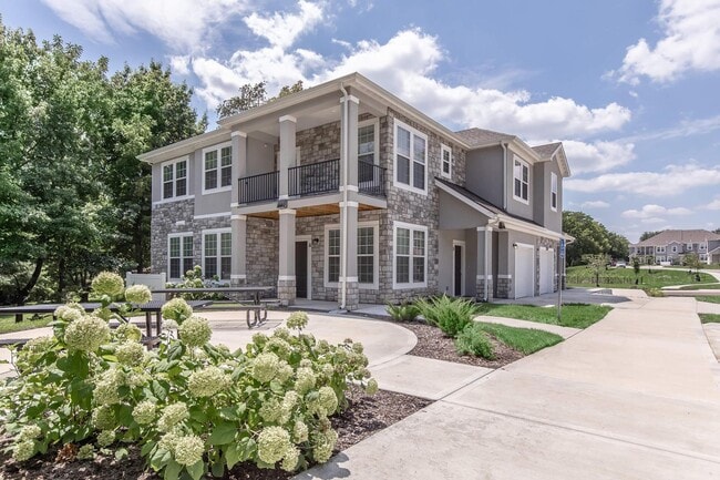 Building Photo - Stonehaven Overland Park