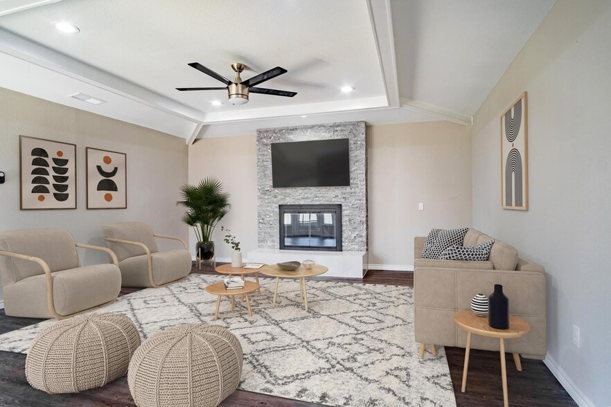 Building Photo - Gorgeous Prestonwood home with in-ground pool & large yard