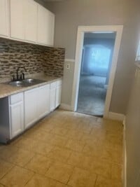 Building Photo - 3BR Home in Detroit