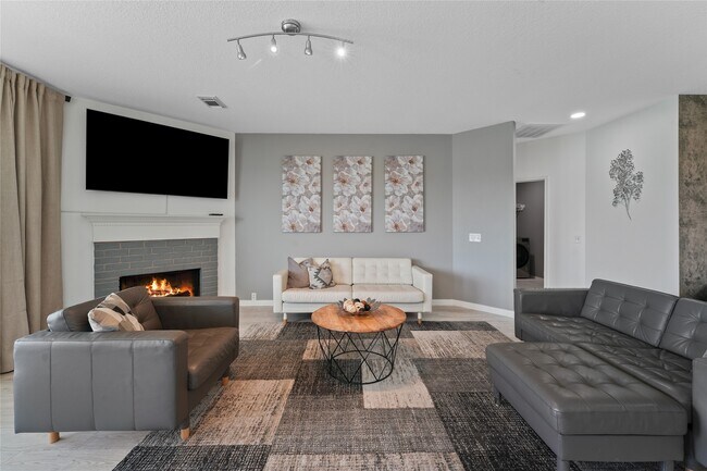 Building Photo - 10522 Badger Canyon Dr