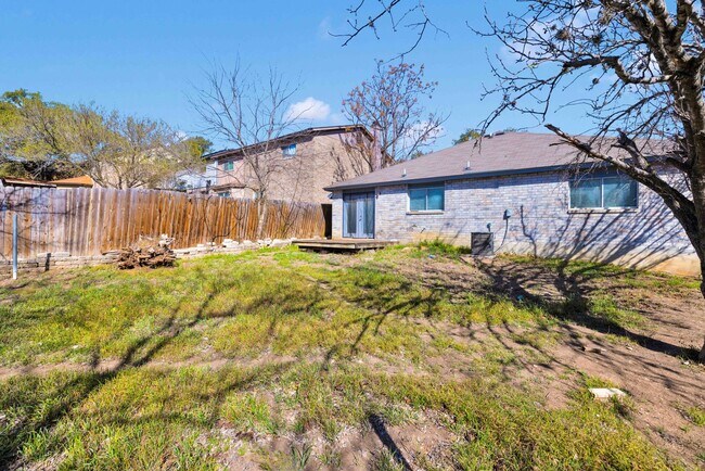Building Photo - 7011 Autumn Park