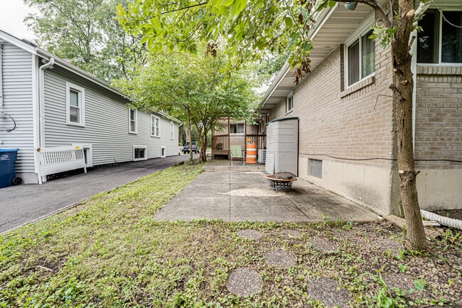 Building Photo - 1127 Santa Rosa Ave