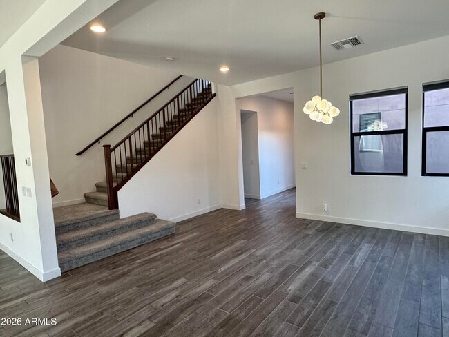 Building Photo - 821 E Monte Wy