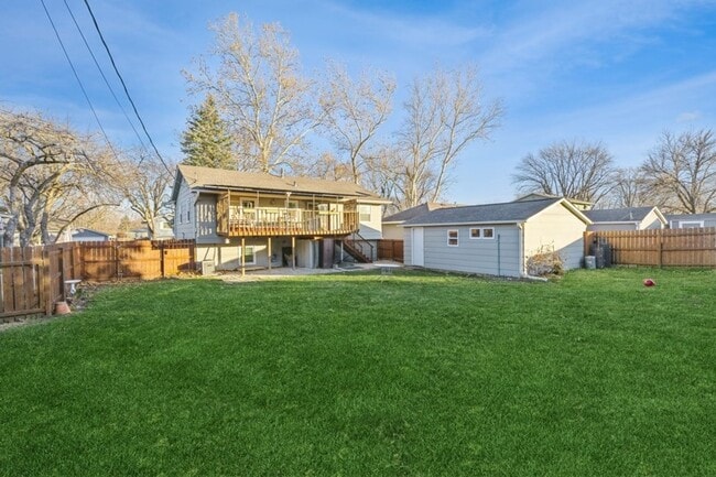 Building Photo - HOLIDAY LEASING SPECIAL!! 2 Bed, 1.5 Bath Home in Ankeny