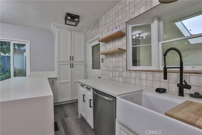 Building Photo - 3031 Chestnut St