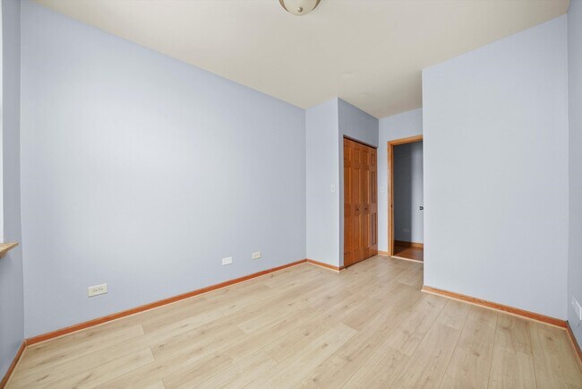 Building Photo - 6220 S Kenwood Ave