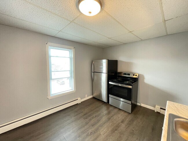 Building Photo - 416 Rimmon St