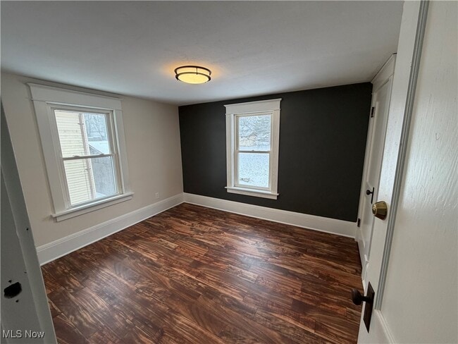 Building Photo - 443 S Union Ave