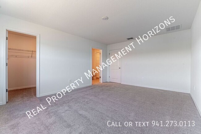 Building Photo - 10931 65th Ter E