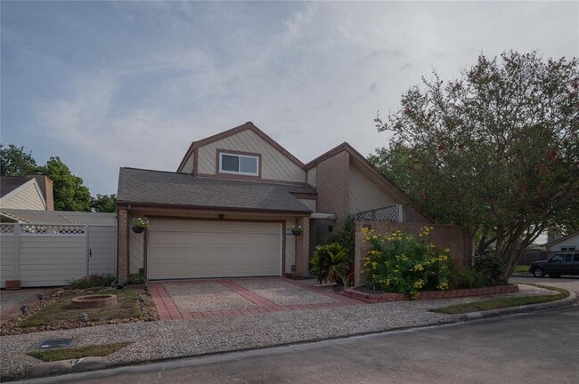 Building Photo - 16623 Park Green Way