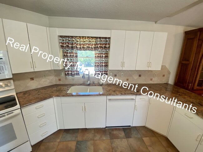Building Photo - 2 Bedroom Custom Home in Liberty
