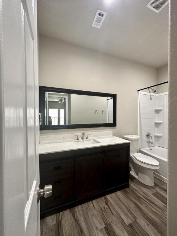 Building Photo - 1110 Tennison Rd