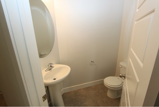 Building Photo - AVAILABLE NOW ~ Lehi Exchange Townhouse