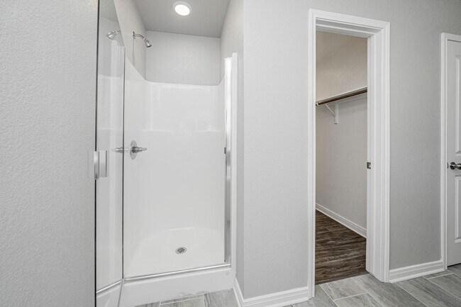 Building Photo - 8227 Bluefield Dr